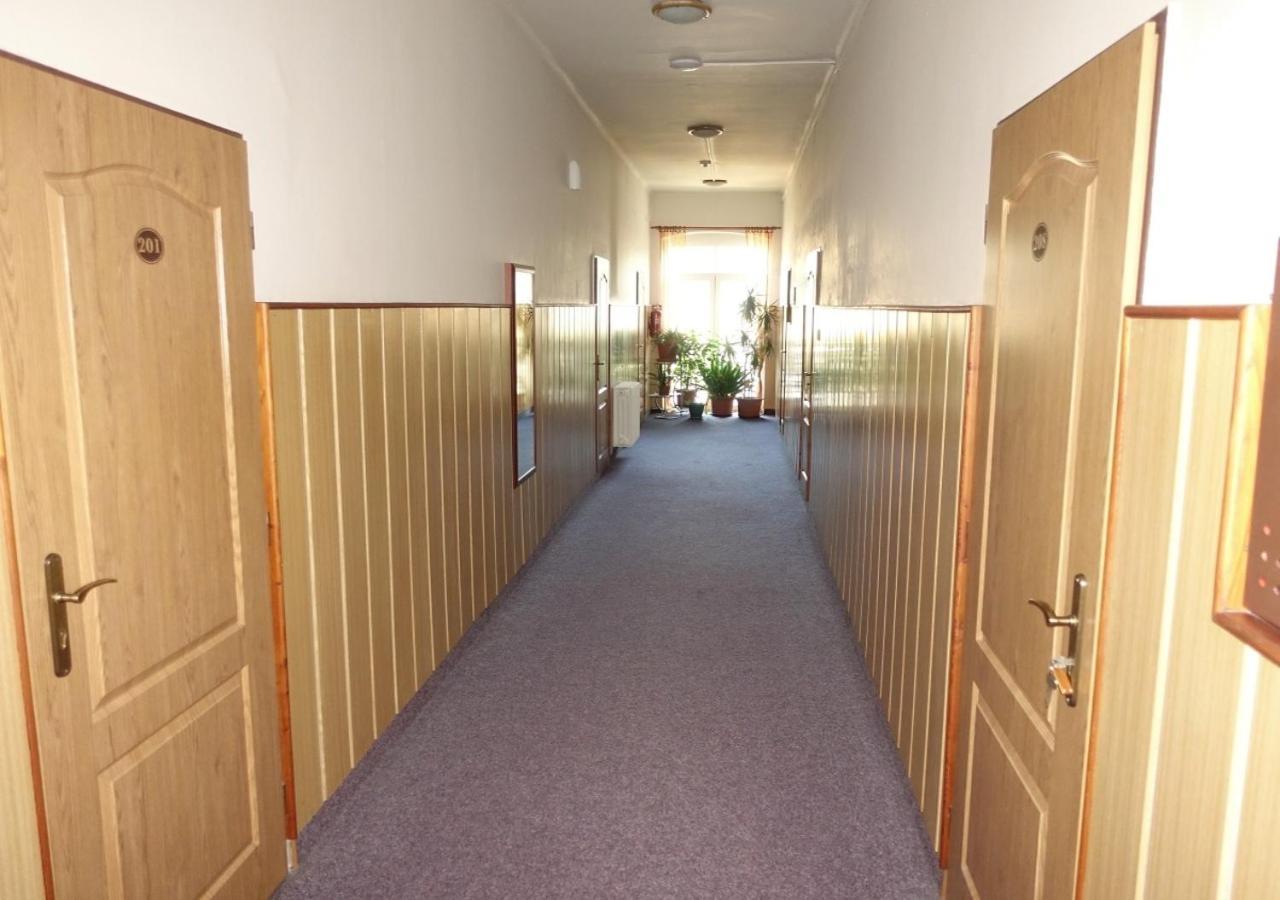 Hotel Staric Jeseník エクステリア 写真